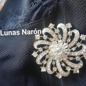 BROCHE DE PEDRERÍA