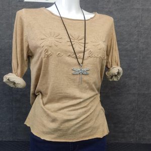 Camiseta texto efecto lavado Camel.